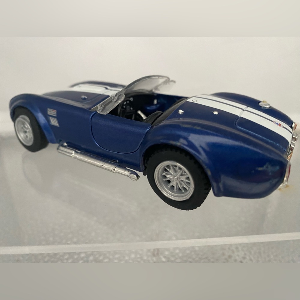 “Shelby Cobra” Vintage Convertible - Picture 7 of 7